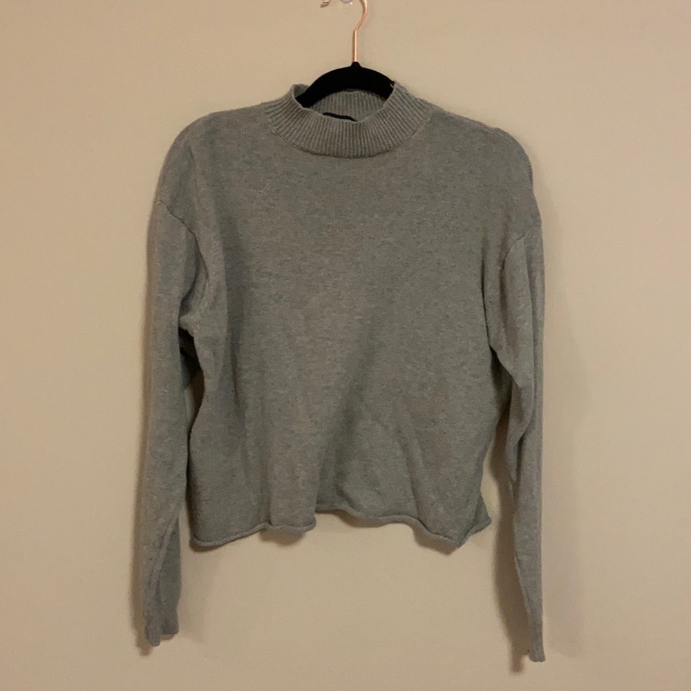 Brandy Melville sweater